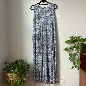 NWT Max Studio Paisley Flowy Maxi Dress